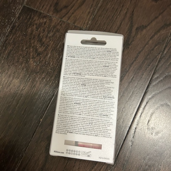 Kiss Pink False Nails - Picture 2 of 2